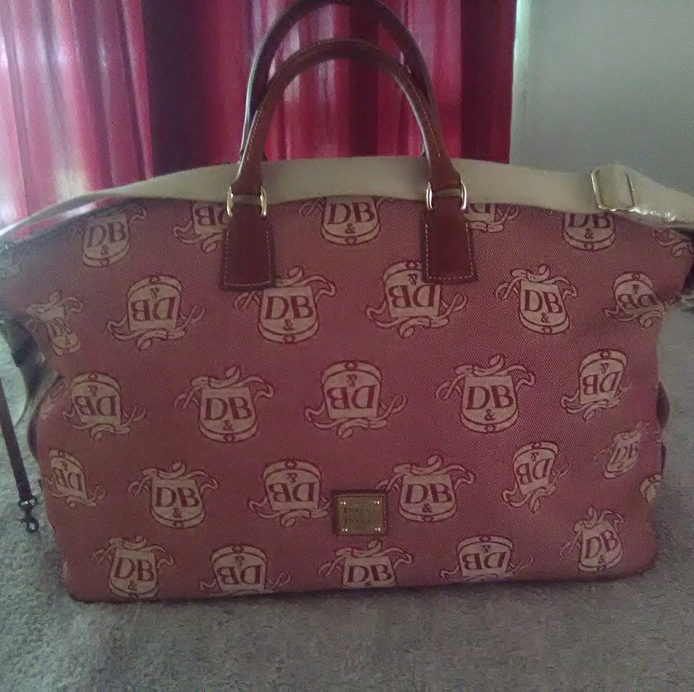 Dooney & Bourke